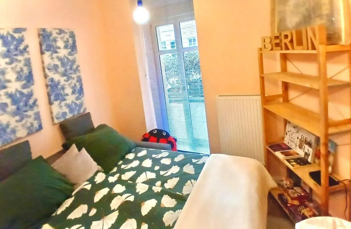 Prenzlauer Berg, Cozy Ground Floor Apartment Berlin 0*,  Tyskland